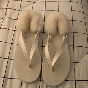 ugg flip flops
